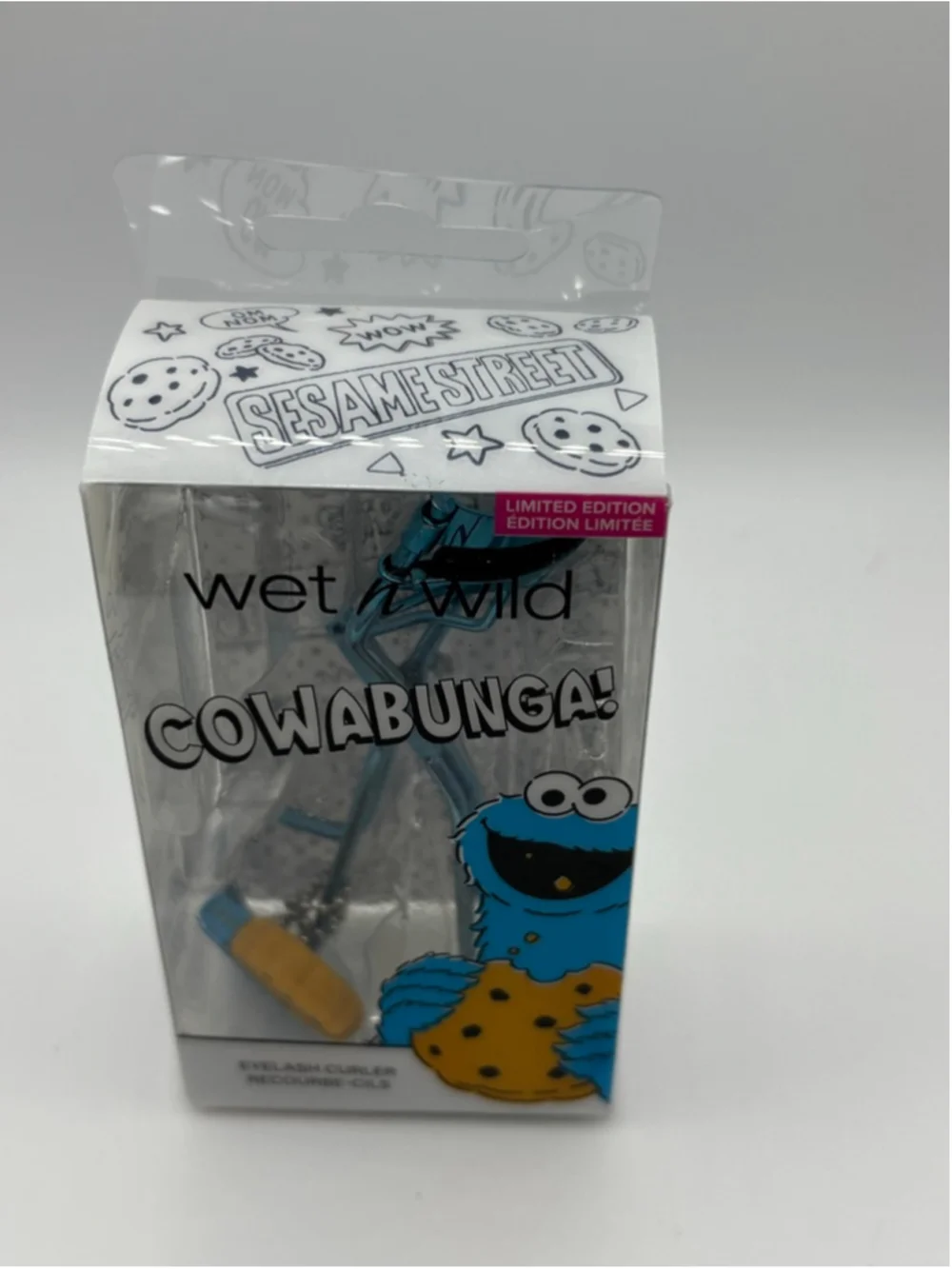 Wet n Wild Sesame Street Cowabunga Eyelash Curler Cookie Monster Limited Edition